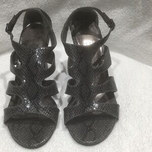 IMPO Snake Skin pattern heels 7.5